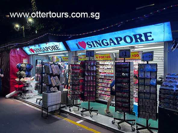 ChinaTown, Seafood Dinner at Popular Hawker Centre and Singapore River Cruise (Half Day Tour Package)