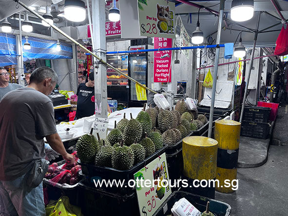 ChinaTown, Seafood Dinner at Popular Hawker Centre and Singapore River Cruise (Half Day Tour Package)