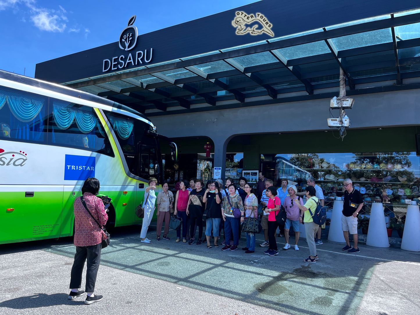 Desaru Day Tour: Fruit Farm, Desaru Beach, Kampung Sungai Rengit & Mega Mall (Day)