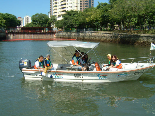 Marina Bay Watch -Educational Tour (4hrs) with Packed Lunch and Drinks